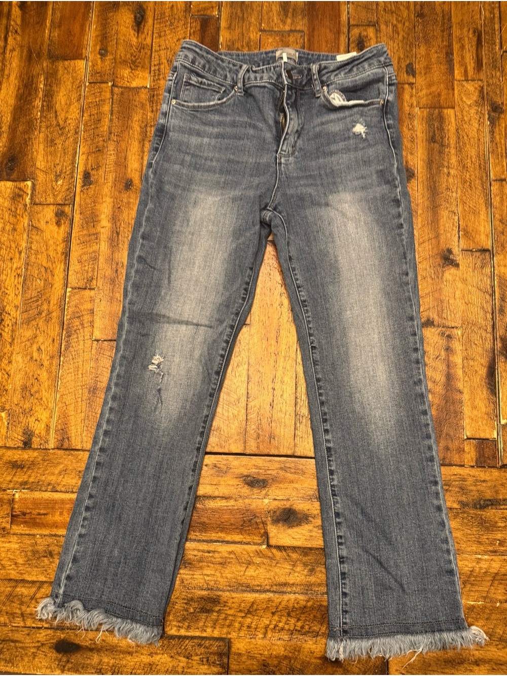 Distressed Straight-Leg Women's Jeans in Faded Blue